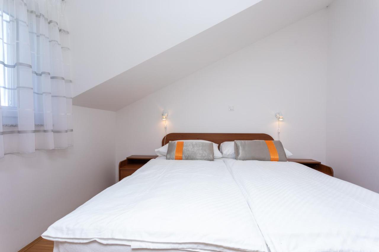 Apartments Crnekovic Jasna Baška Dış mekan fotoğraf