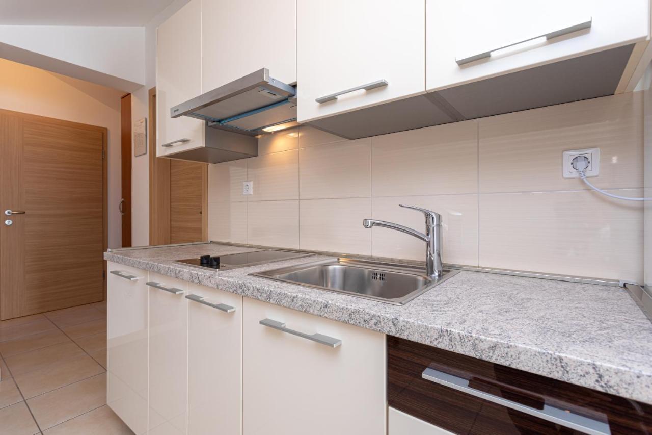 Apartments Crnekovic Jasna Baška Dış mekan fotoğraf